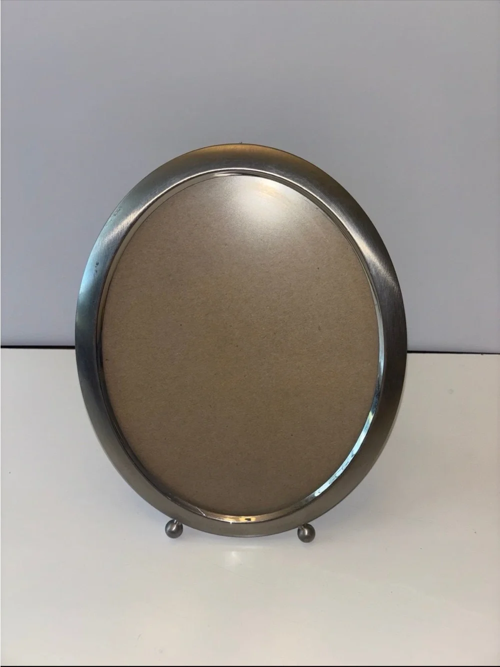Vintage silver color oval picture frame table top